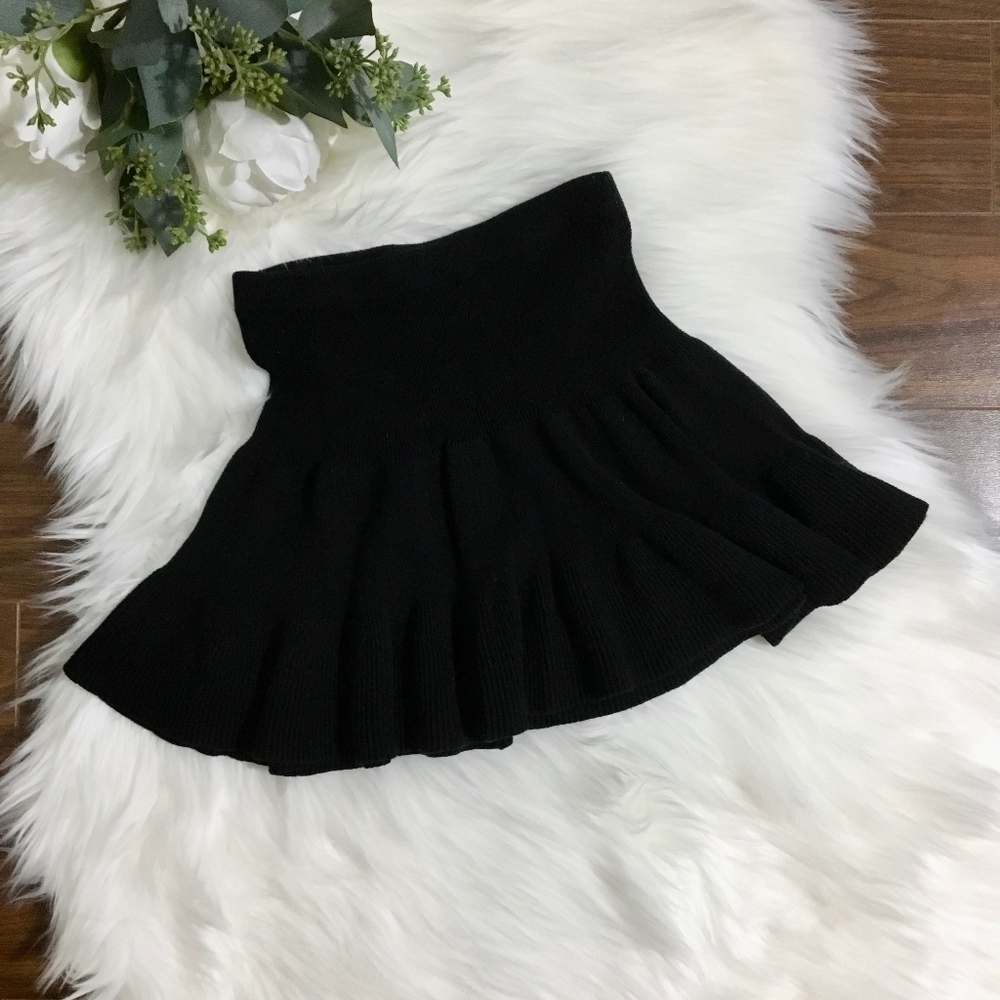 Gap Black Skirt Soft Knit Sz.8 Super Cute!